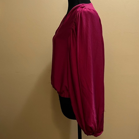 Express Balloon Sleeve V-Neck Blouse - Color Pink - Size Small - Picture 5 of 10